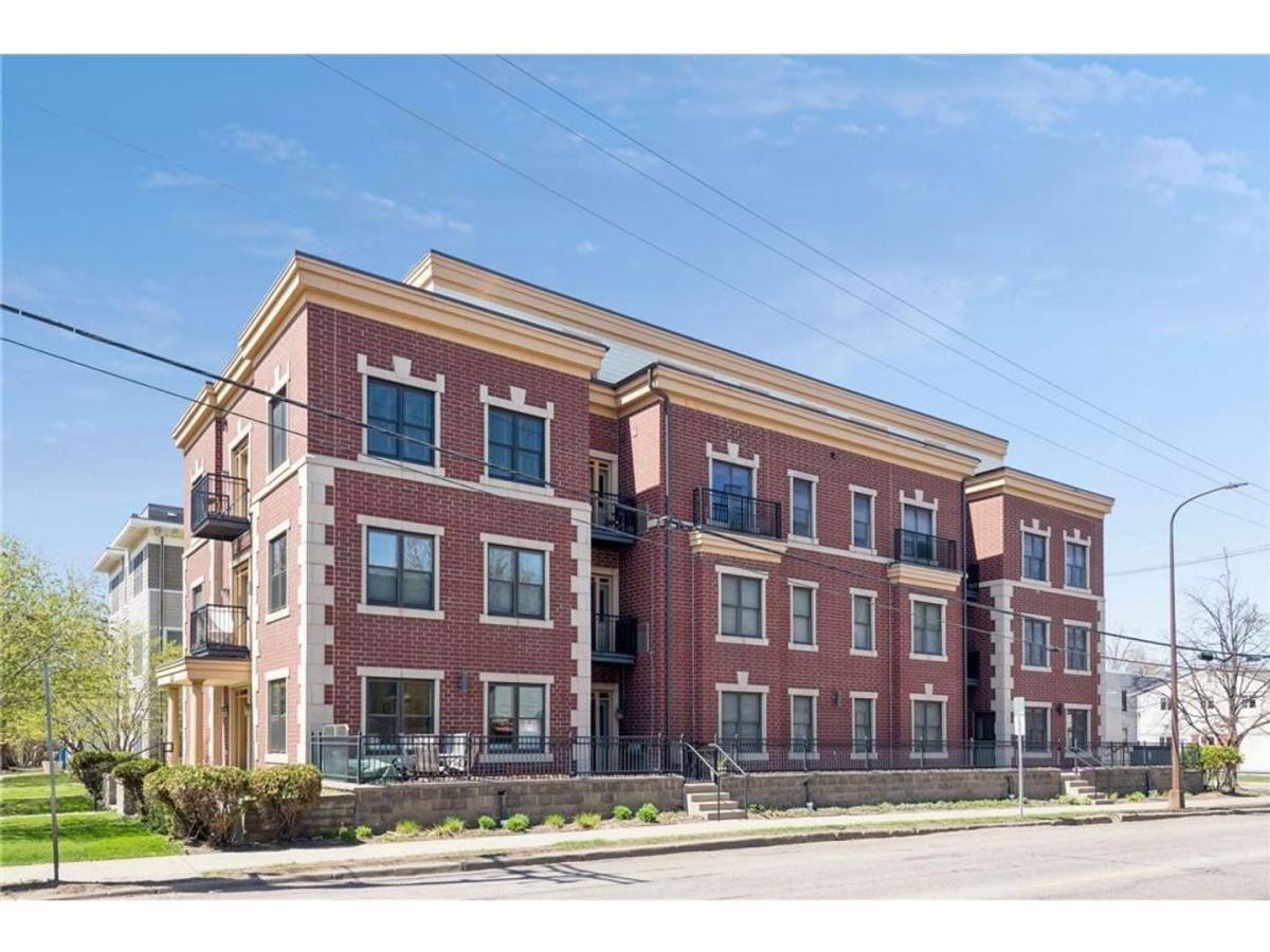 Condo for rent at 625 Dayton Ave #4, Saint Paul, MN 55104