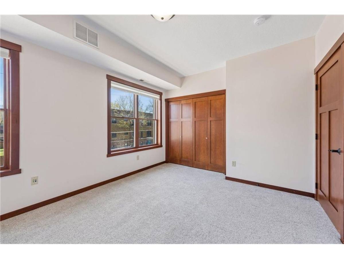 Condo for rent at 625 Dayton Ave #4, Saint Paul, MN 55104
