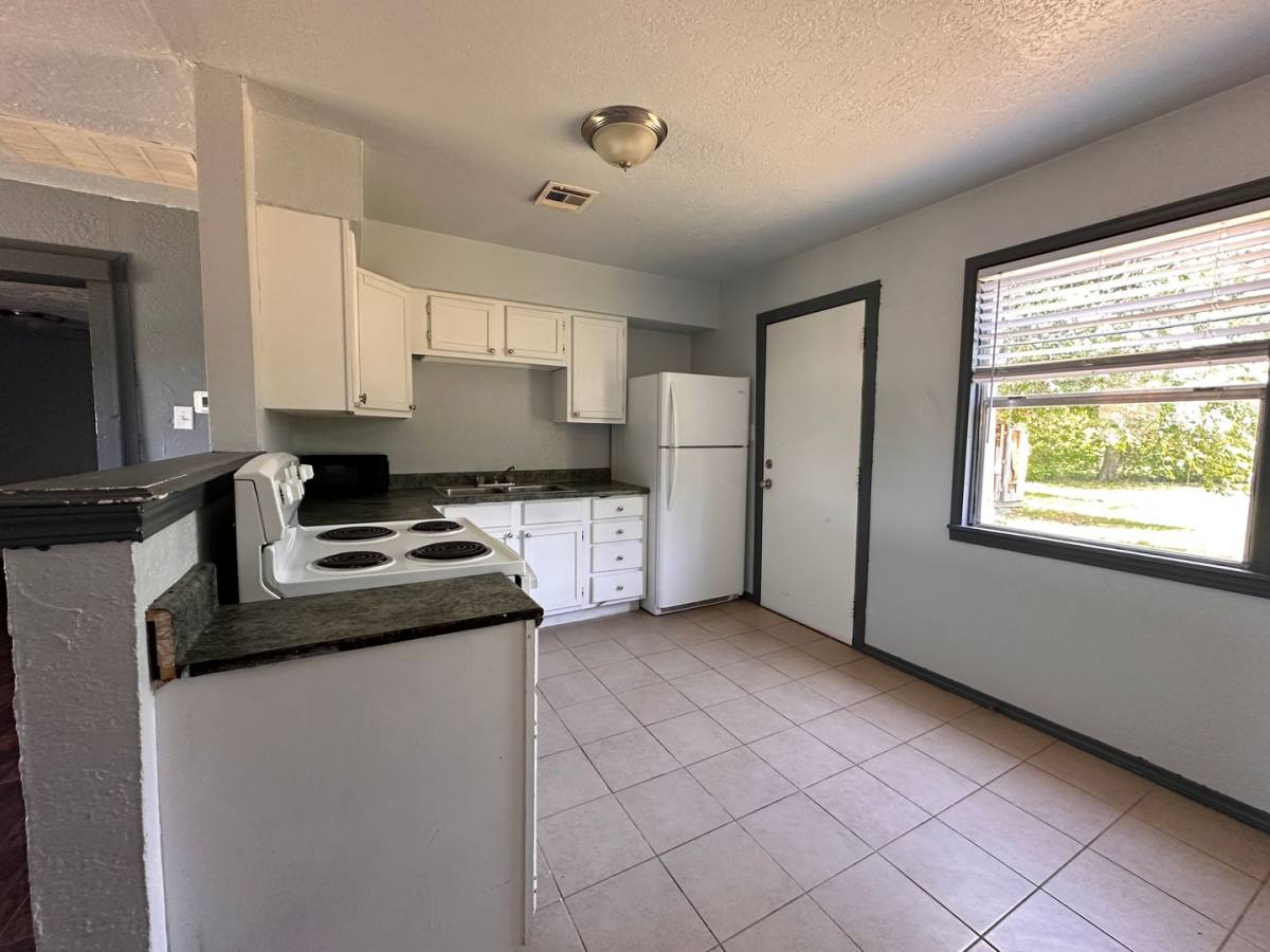 House for rent at 2805 NW 19th St, Lawton, OK 73507