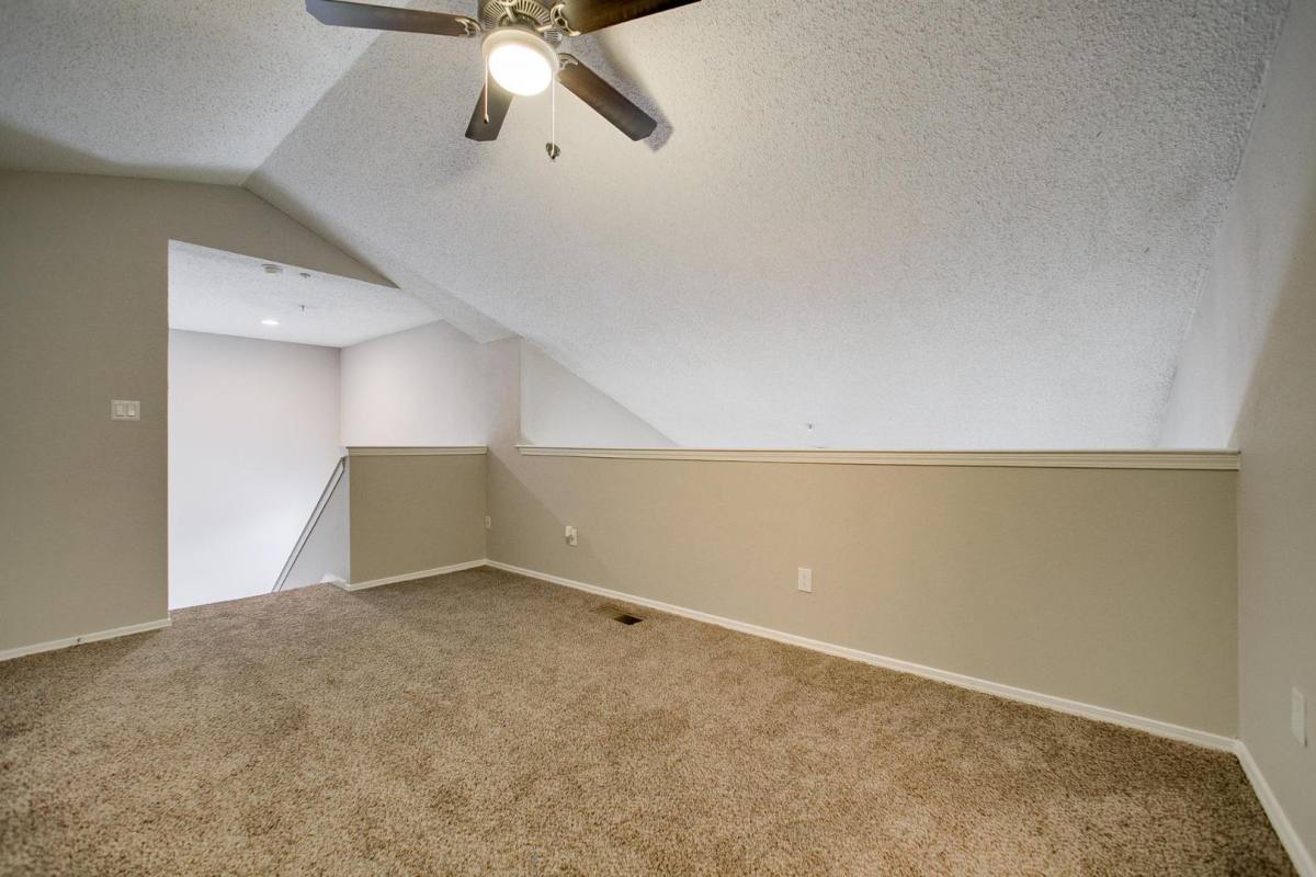 Apartment for rent at The Arbors of Las Colinas, 1000 San Jacinto Dr, Irving, TX 75063