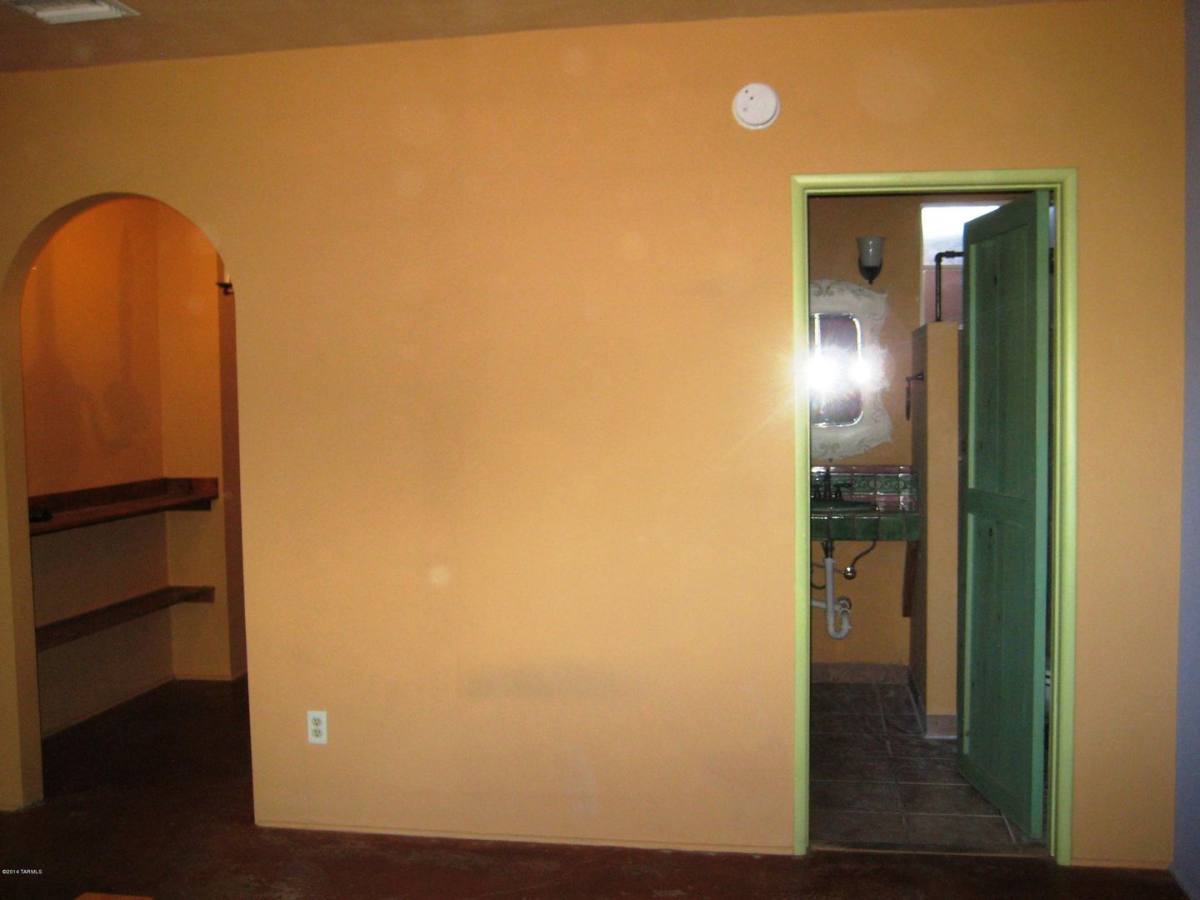 House for rent at 2215 E La Mirada St, Tucson, AZ 85719