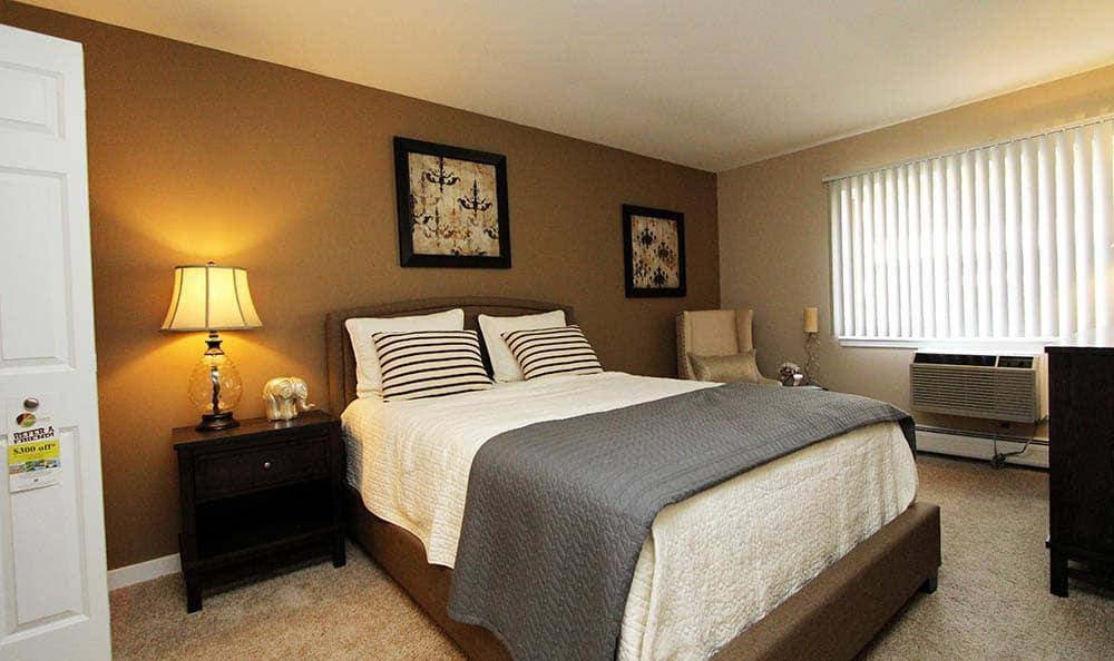 Apartment for rent at 1708 Arbor Square, Schaumburg, IL 60173