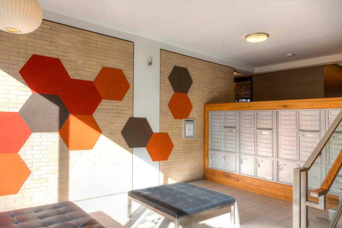Apartment for rent at 1606 E Hyde Park Blvd, Chicago, IL 60615