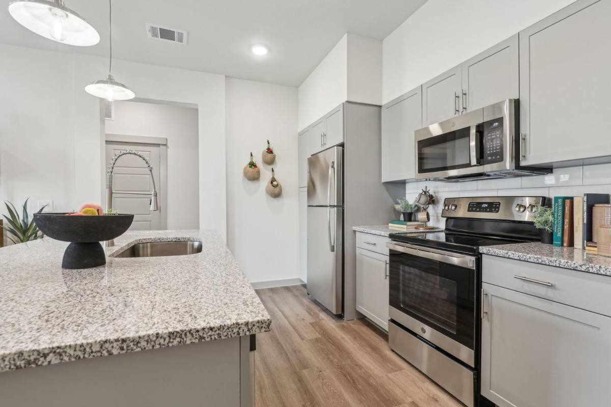 Apartment for rent at 2381 W Main St, Midlothian, TX 76065