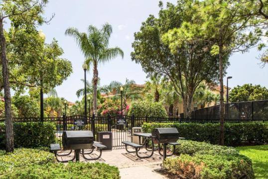 Apartment for rent at Portofino Place, 4400 Portofino Way, West Palm Beach, FL 33409