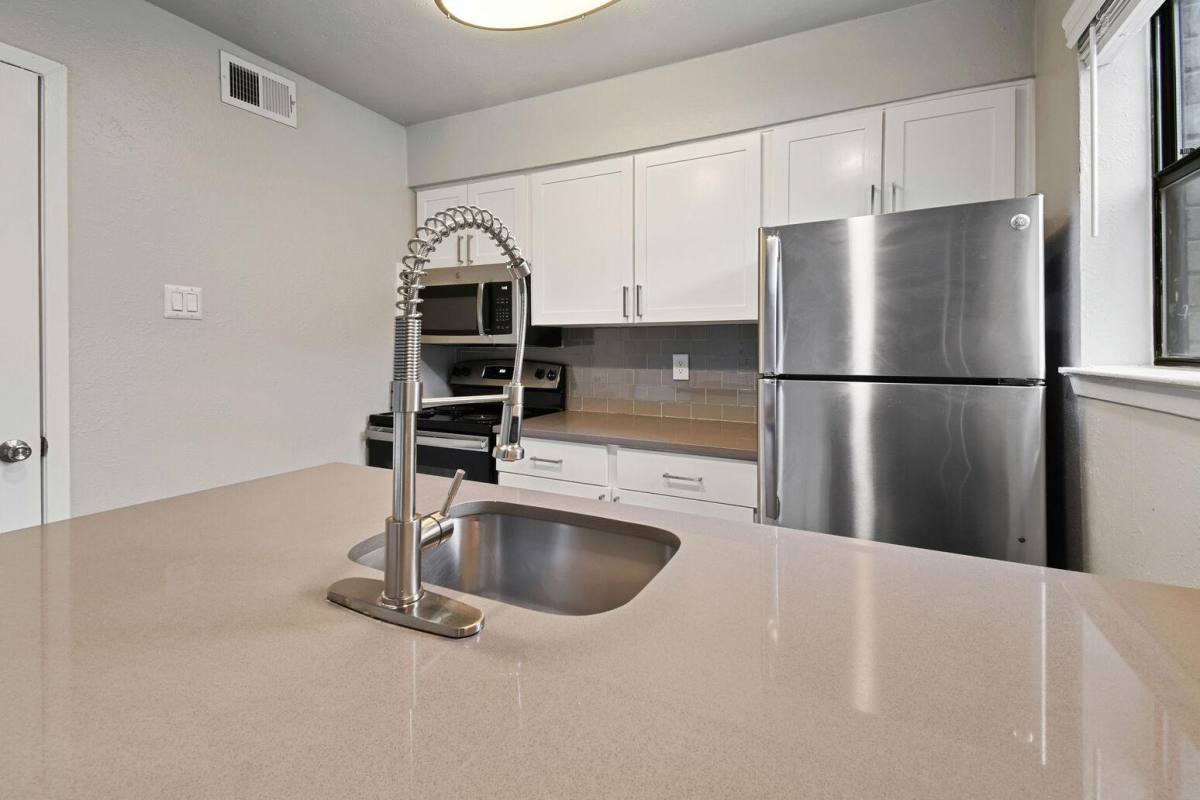 Apartment for rent at Everton, 10588 Stone Canyon Rd, Dallas, TX 75230