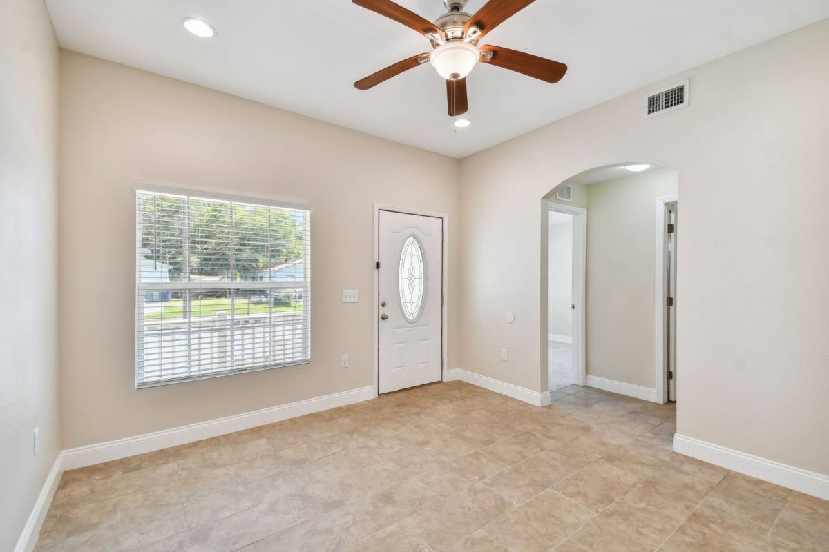 House for rent at 2321 W Beach St, Tampa, FL 33607
