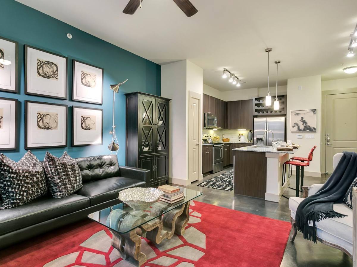 Apartment for rent at The Cayman Las Colinas, 1071 Lake Carolyn Parkway, Irving, TX 75039