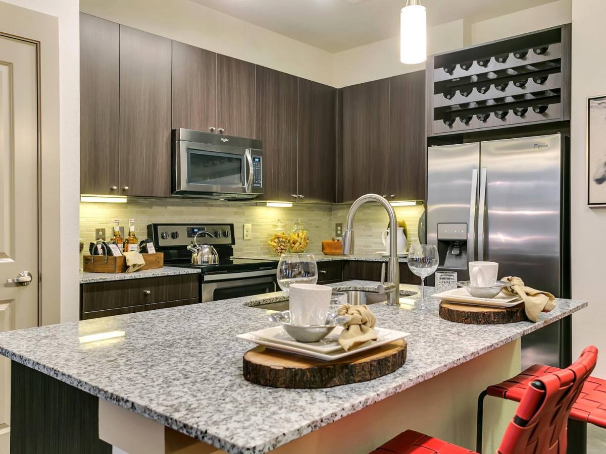 Apartment for rent at The Cayman Las Colinas, 1071 Lake Carolyn Parkway, Irving, TX 75039