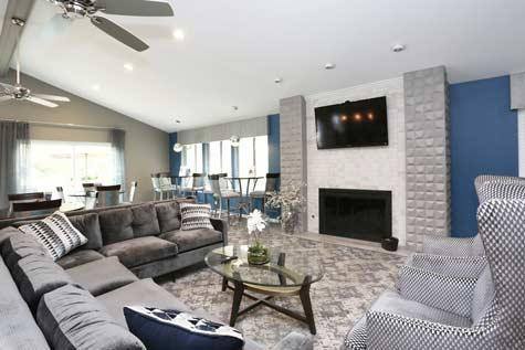 Apartment for rent at 4233 N Bloomington Ave, Arlington Heights, IL 60004