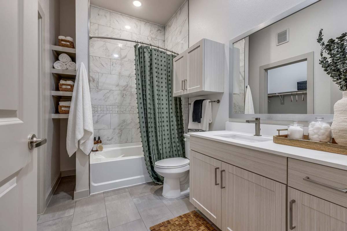 Apartment for rent at 1055 S Oklahoma Dr, Celina, TX 75009