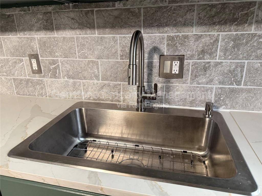 Apartment for rent at 4500 Shannon Blvd #7A, Union City, GA 30291