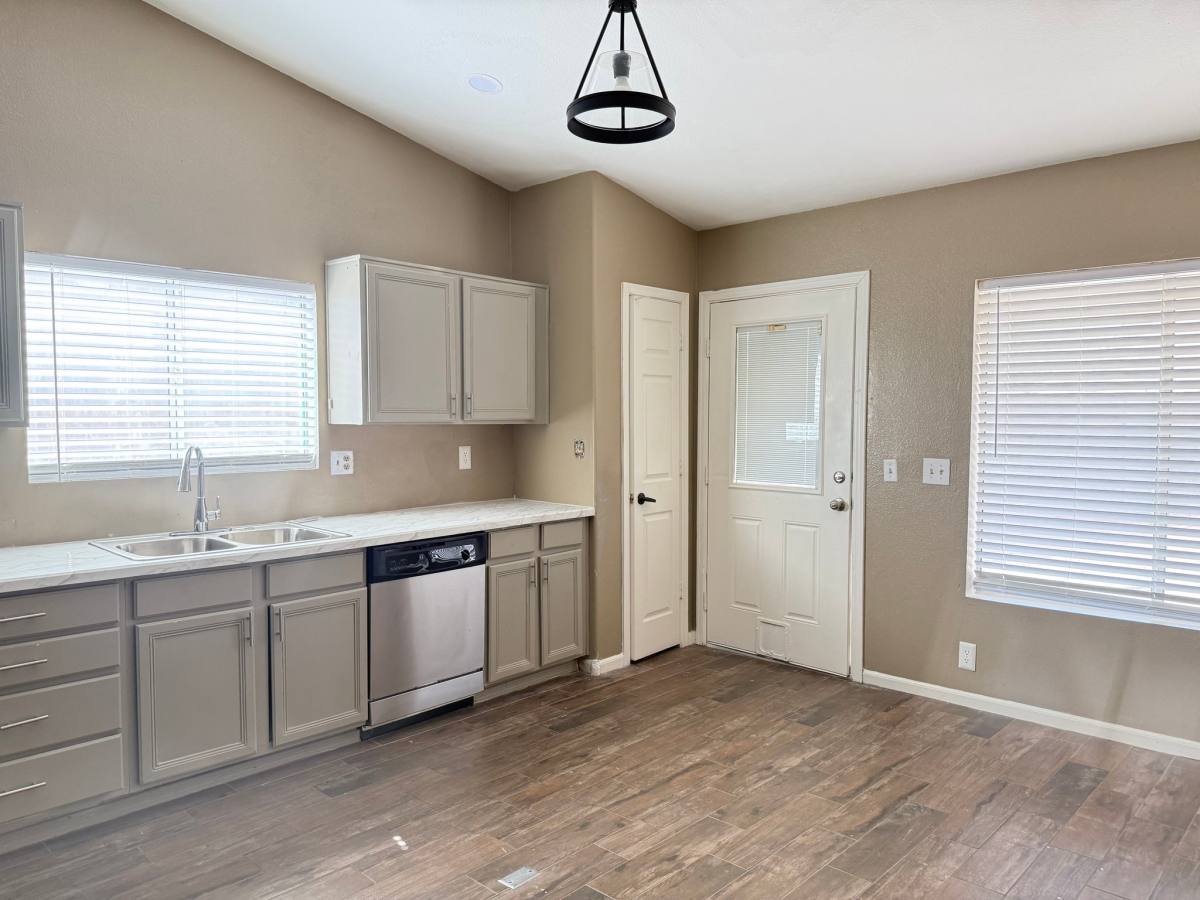 House for rent at 10243 W Reade Ave, Glendale, AZ 85307