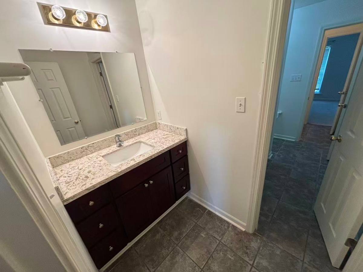 Apartment for rent at 211 Greenbriar Dr, Houma, LA 70364