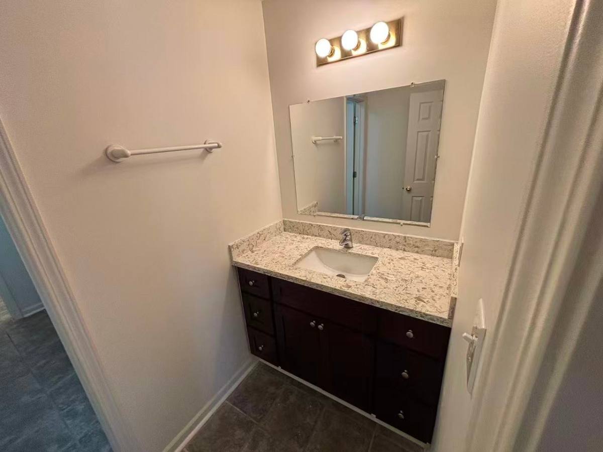 Apartment for rent at 211 Greenbriar Dr, Houma, LA 70364