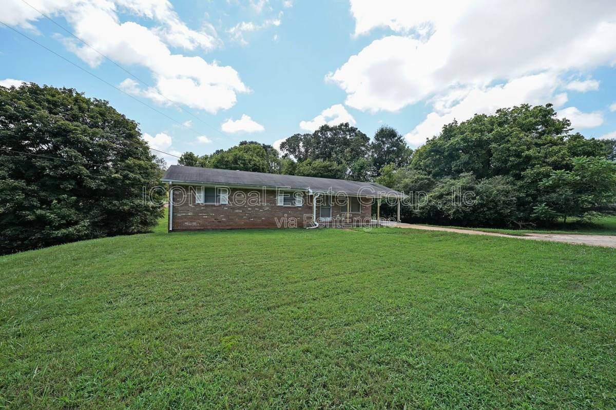House for rent at 251 Hog Farm Circle, Canton, GA 30115