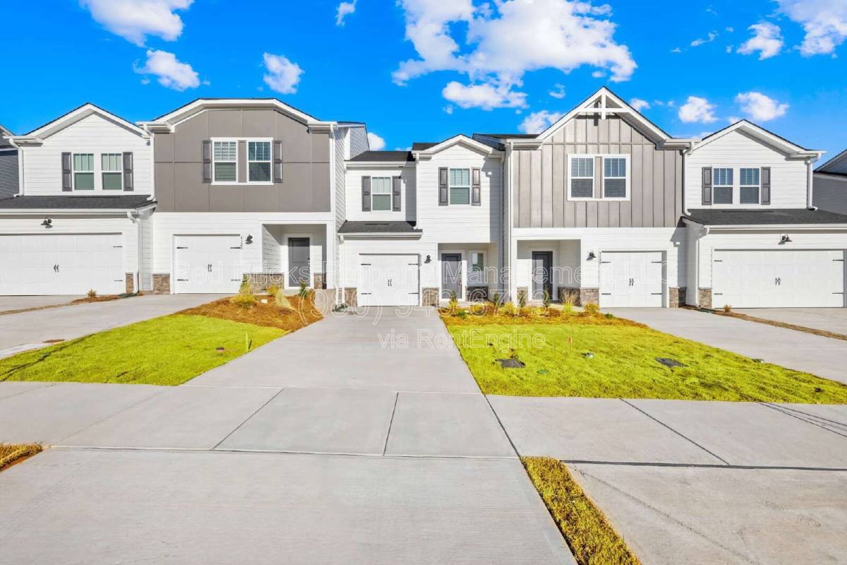 Townhouse for rent at 4110 County Down Ave, Kannapolis, NC 28081