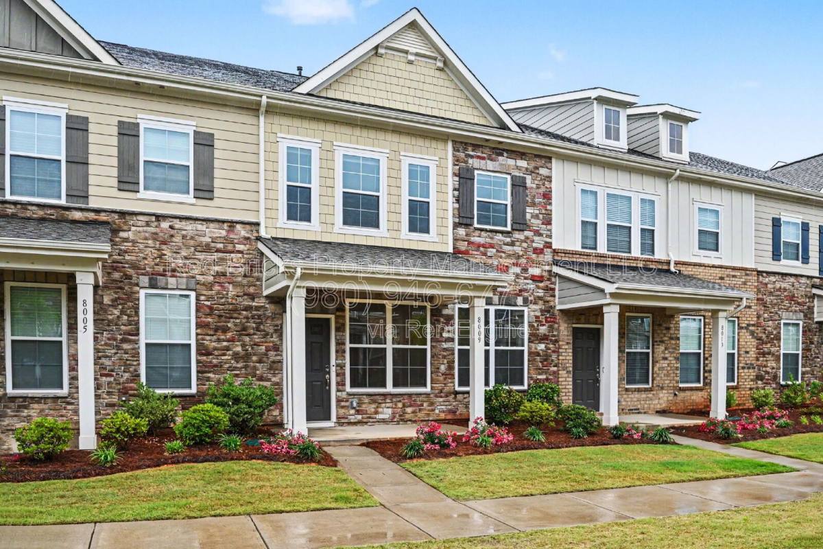 Townhouse for rent at 8009 Whitegrove Rd, Charlotte, NC 28227