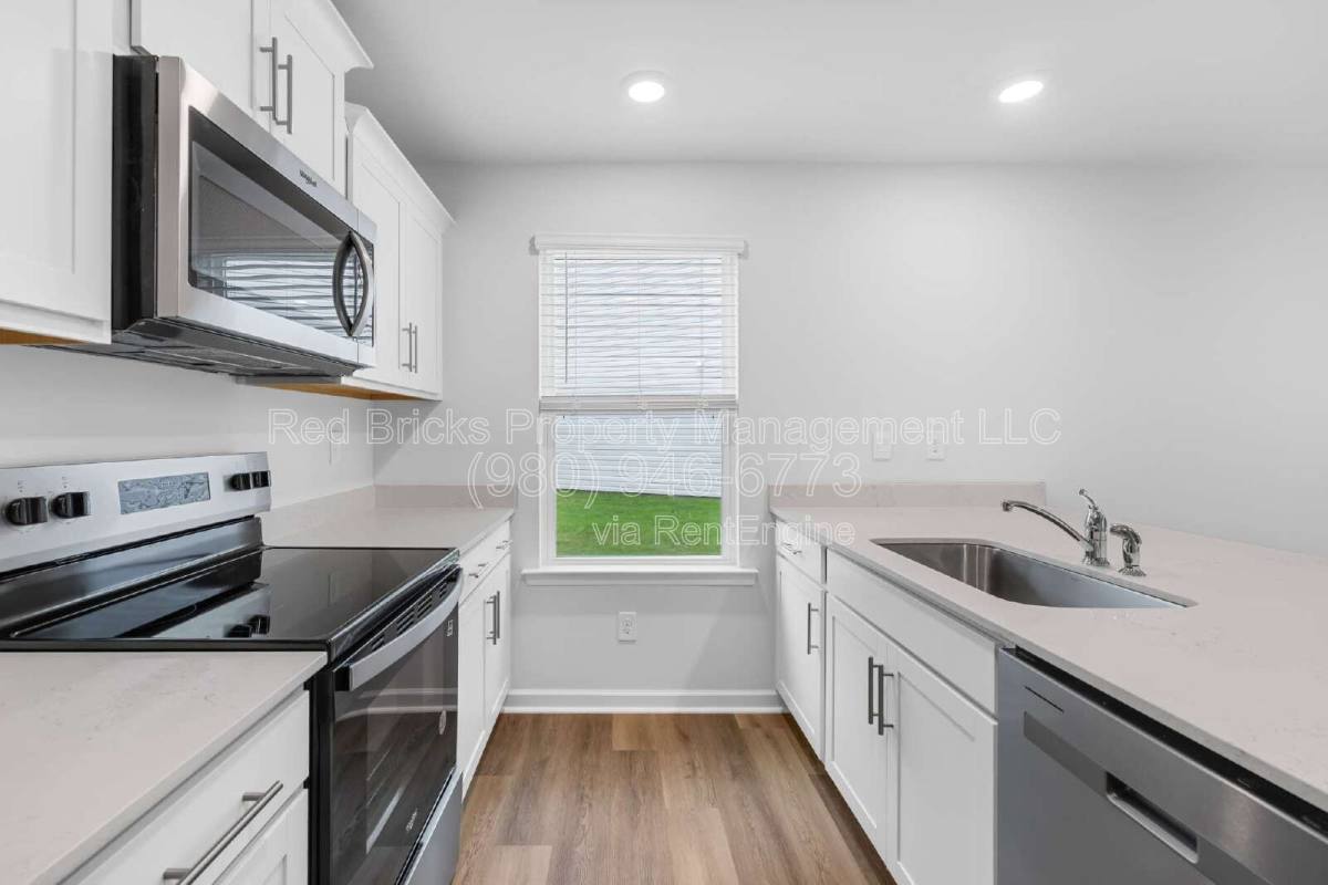 Townhouse for rent at 5150 Hyrule Dr, Charlotte, NC 28262