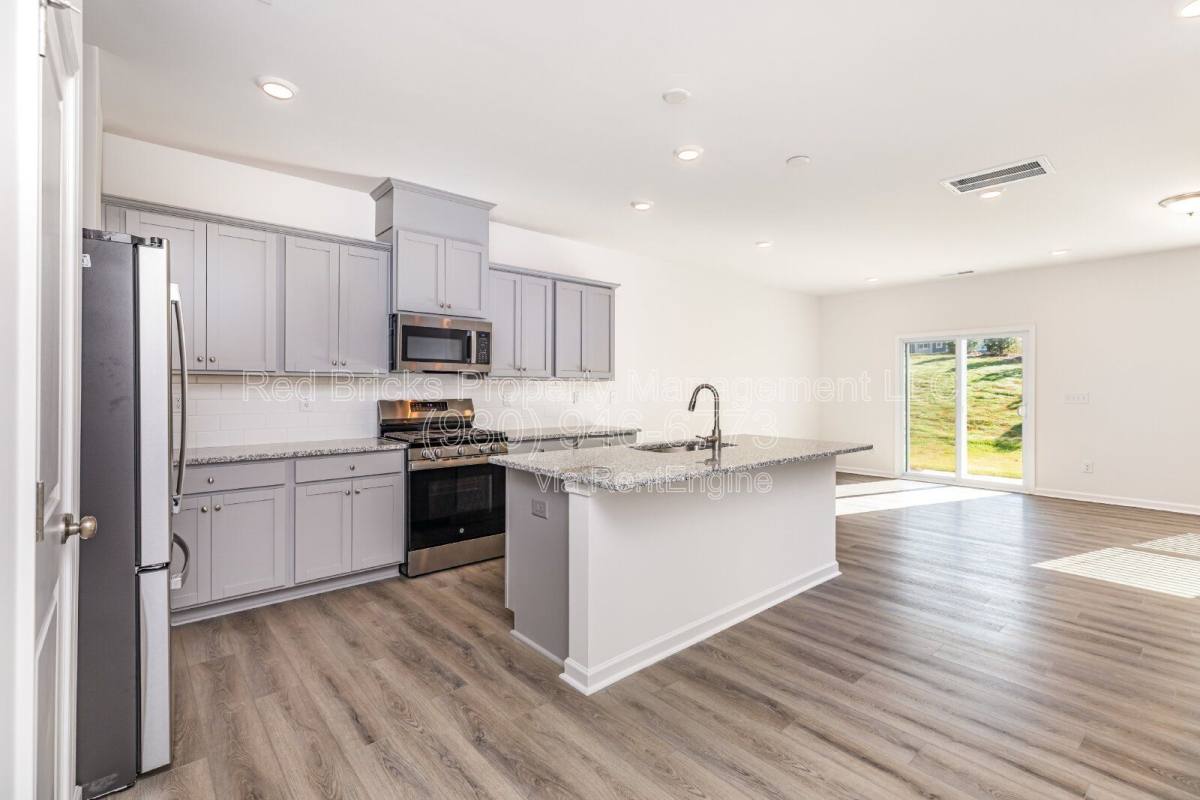 Townhouse for rent at 3160 Lilac Grove Dr, Charlotte, NC 28269