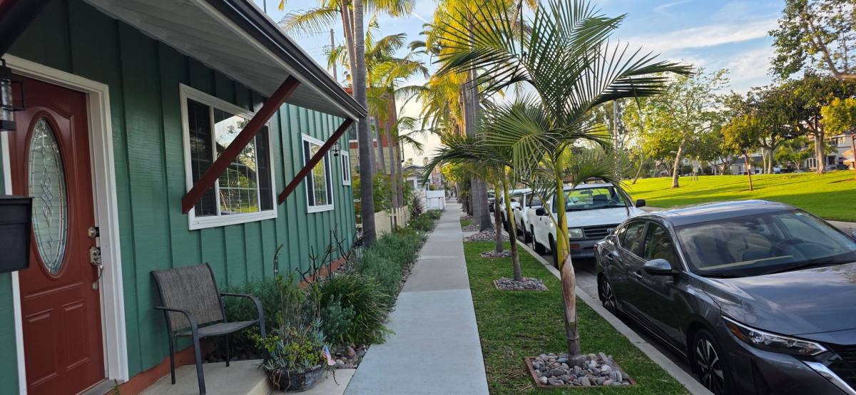 Apartment for rent at 1310 Electric Ave, Seal Beach, CA 90740