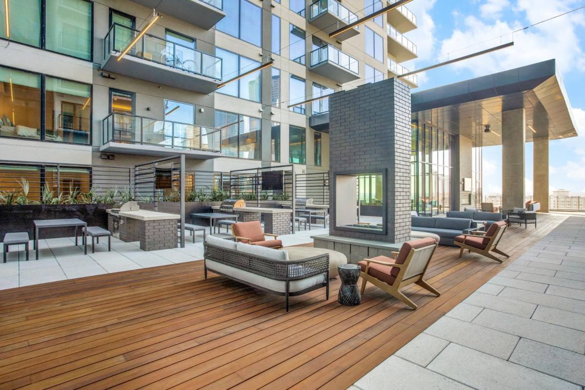 Apartment for rent at 315 S Cesar Chavez Blvd, Dallas, TX 75201