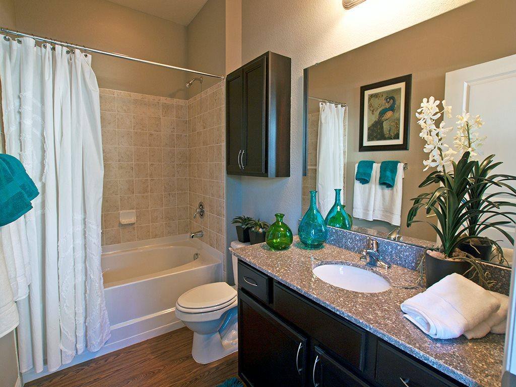 Apartment for rent at Phillips Mallard Creek, 655 W Mallard Creek Church Rd, Charlotte, NC 28262