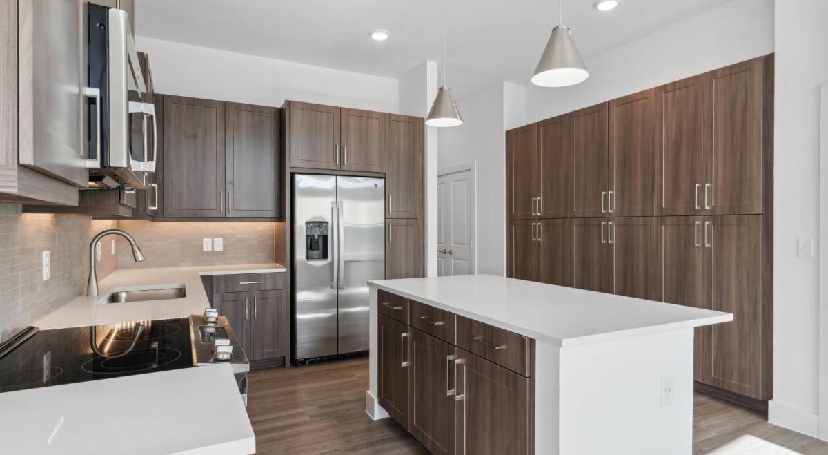 Apartment for rent at 2323 Plaza Blvd, Richardson, TX 75082