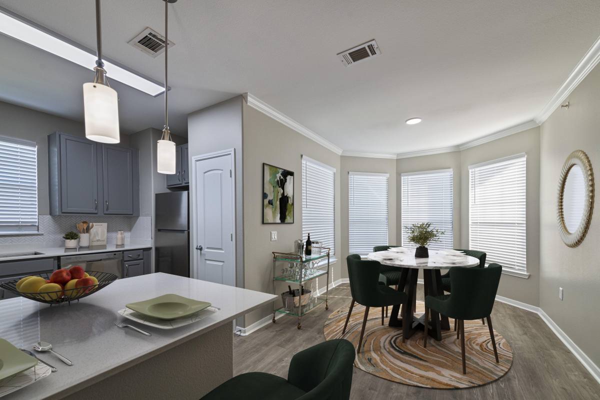 Apartment for rent at 11900 Shadow Creek Parkway, Pearland, TX 77584