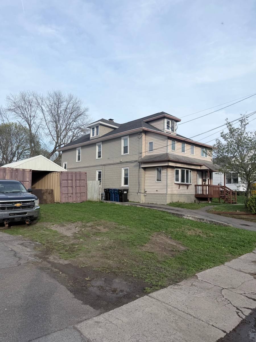 Apartment for rent at 1022 Avery Ave, Syracuse, NY 13204
