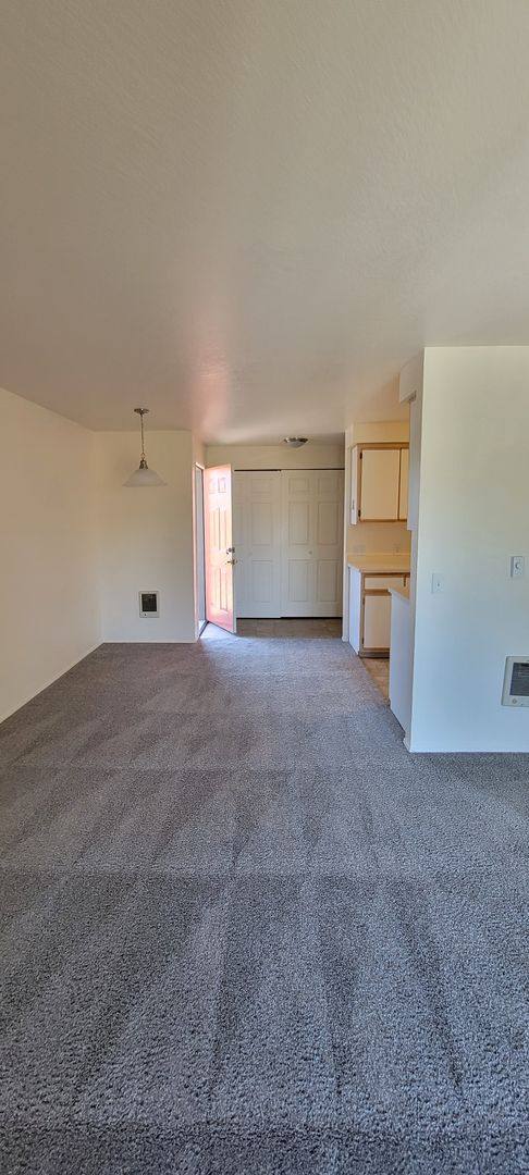 Apartment for rent at 430 Brittany Way NE, Salem, OR 97301