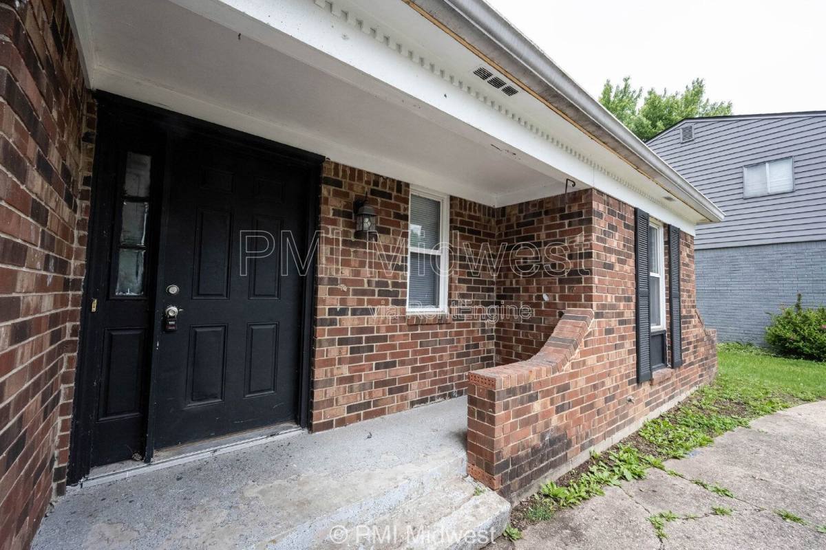 House for rent at 3026 Osceola Lane, Indianapolis, IN 46235