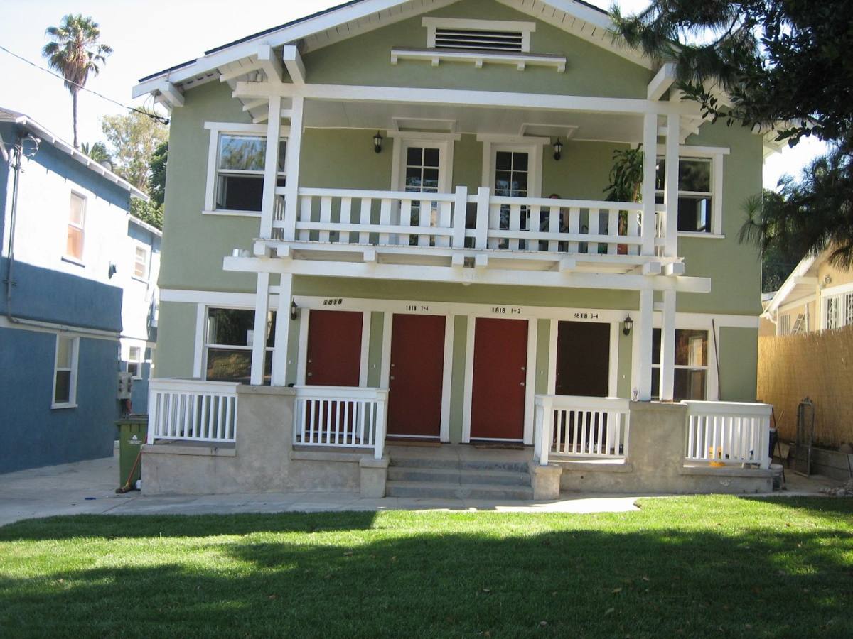 Apartment for rent at 1818 Santa Ynez St, Los Angeles, CA 90026