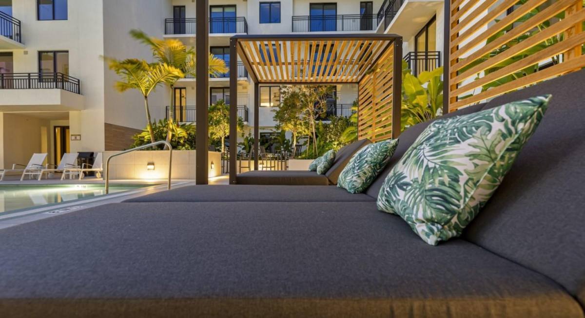 Apartment for rent at 4 N Federdal Highway, Fort Lauderdale, FL 33304