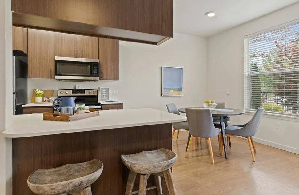 Apartment for rent at 1948 Linwood St, Salem, OR 97304