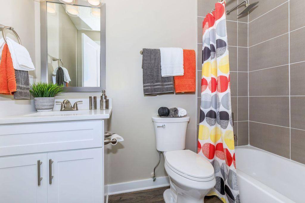 Apartment for rent at The Metropolitan at Buckhead, 3200 Lenox Rd NE, Atlanta, GA 30324