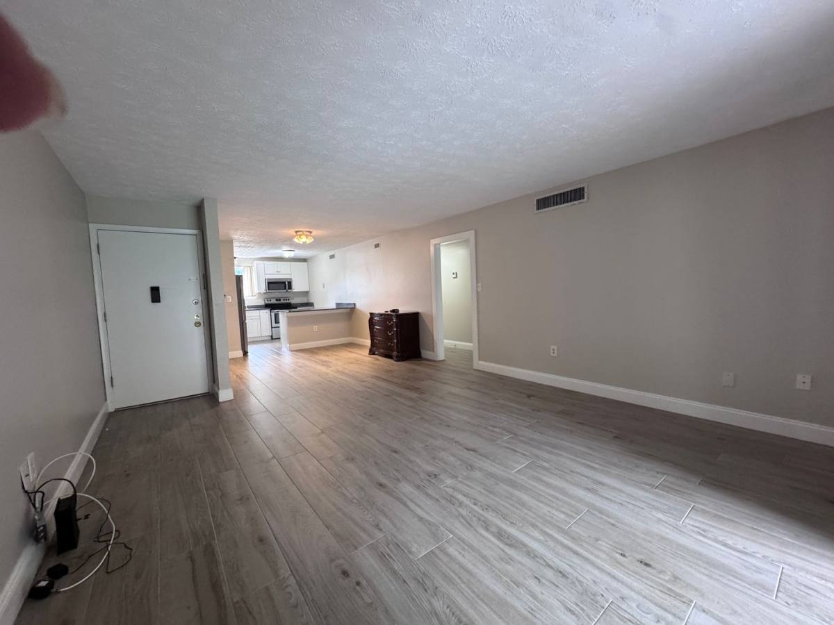 Condo for rent at 4380 Lake Underhill Dr, Orlando, FL 32803
