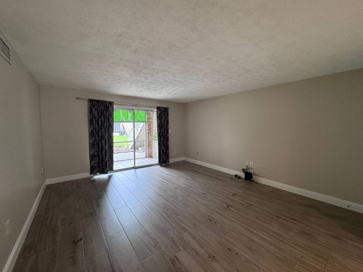 Condo for rent at 4380 Lake Underhill Dr, Orlando, FL 32803