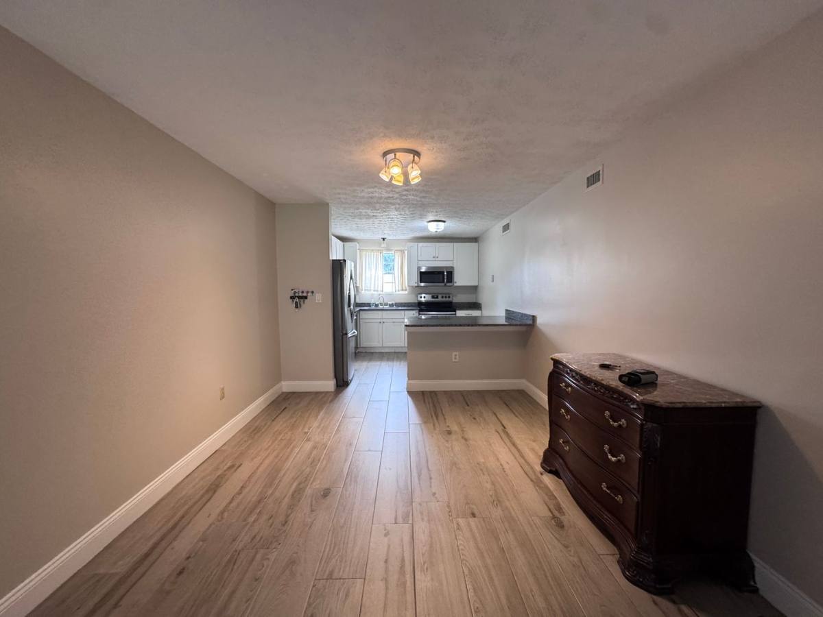 Condo for rent at 4380 Lake Underhill Dr, Orlando, FL 32803