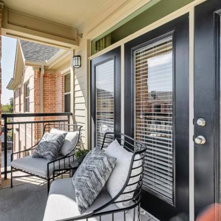 Apartment for rent at Lincoln Kessler Park, 2400 Fort Worth Ave, Dallas, TX 75211