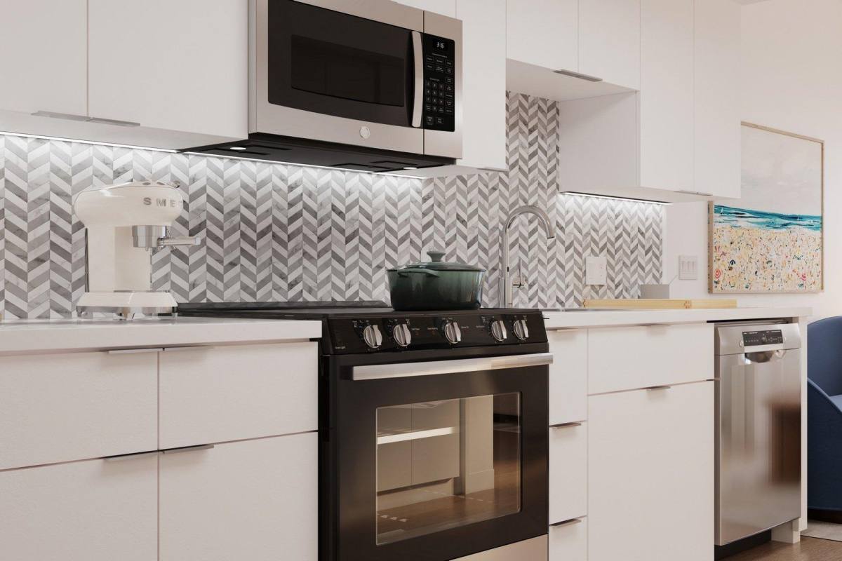 Apartment for rent at 7019 Canoga Ave, Canoga Park, CA 91303