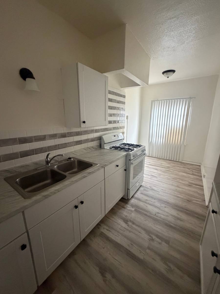 Apartment for rent at 628 E Elk Ave #101, Glendale, CA 91205