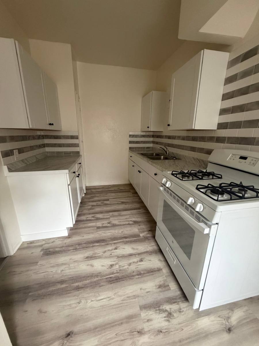 Apartment for rent at 628 E Elk Ave #101, Glendale, CA 91205