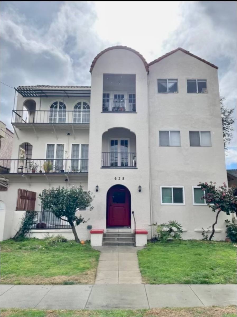 Apartment for rent at 628 E Elk Ave #101, Glendale, CA 91205