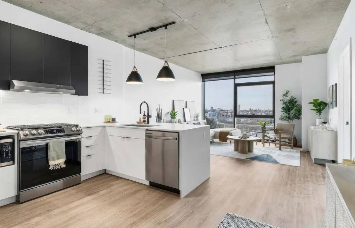 Apartment for rent at 225 N Elizabeth St, Chicago, IL 60607