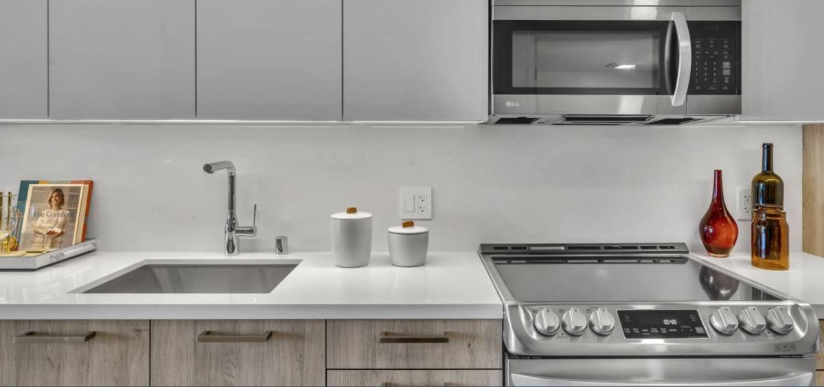 Apartment for rent at 2801 Sunset Place, Los Angeles, CA 90005