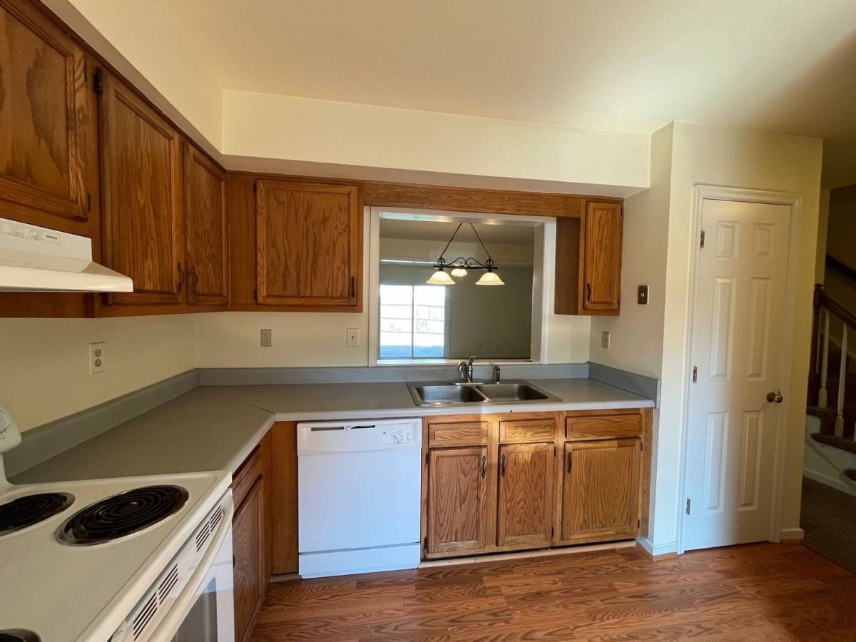 Townhouse for rent at 8704 Hermitage Trace Circle, Henrico, VA 23228