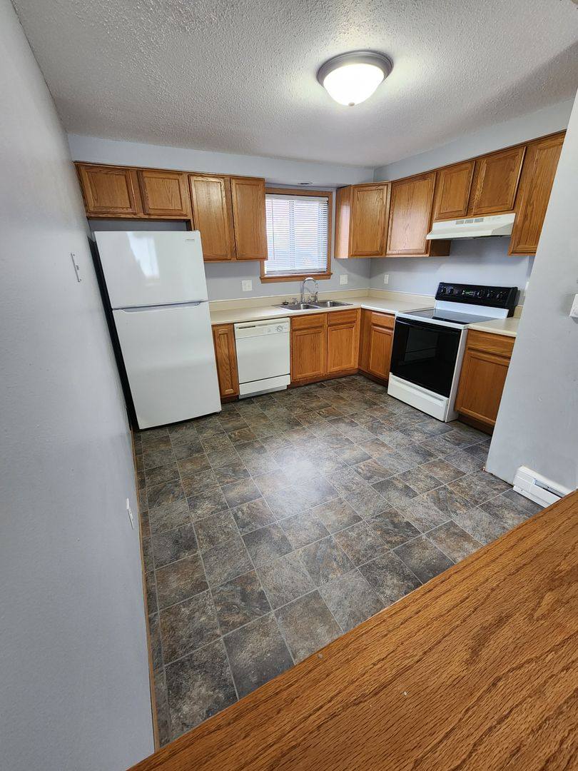 Apartment for rent at 3190 8th St, Marion, IA 52302