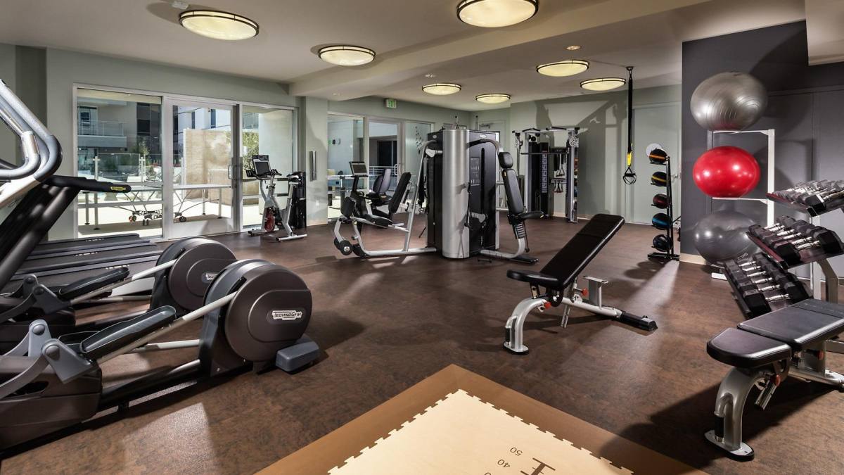 Apartment for rent at 1420 South Figueroa Street, 1420 S Figueroa St, Los Angeles, CA 90015