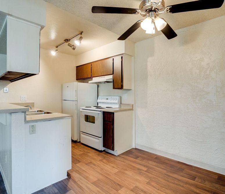 5225 E Thomas Rd, Phoenix, AZ 85018 - Apartment for Rent - Image 2